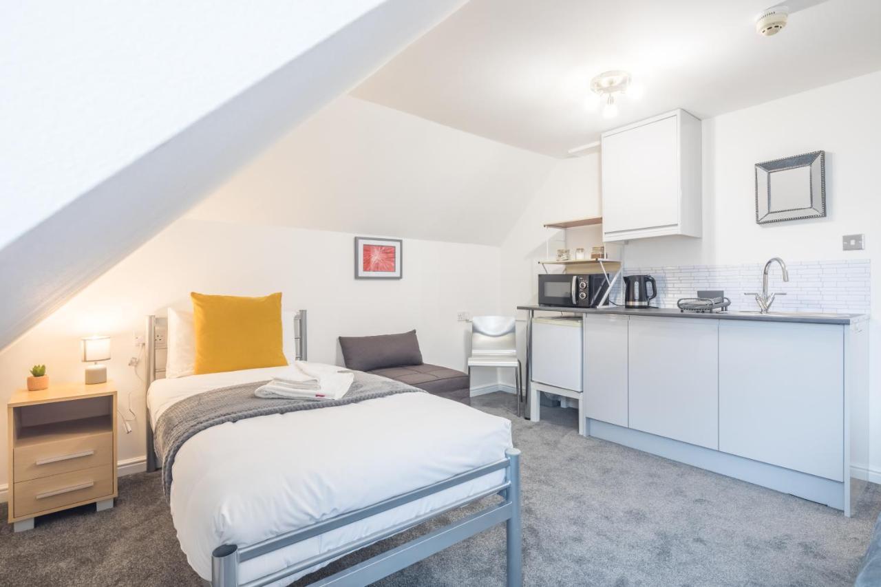 Private 8 With Kitchenette By Cb No Minimum Apartment